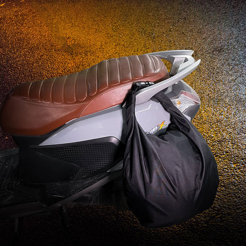 Mochila para Motocicleta 2 en 1 con Bloqueo de Casco ️